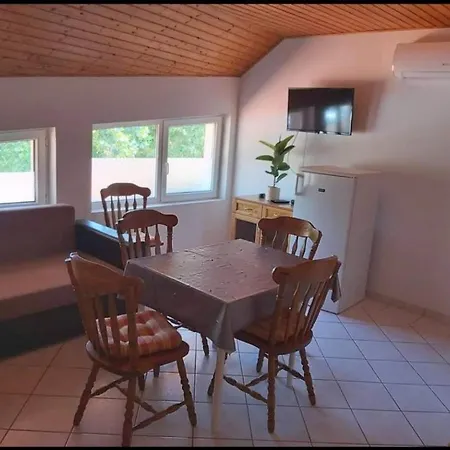 Apartment Hullam 2